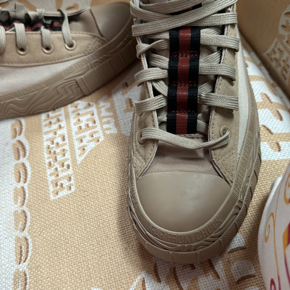 Men’s Converse Sneakers NWOT - Picture 4 of 9